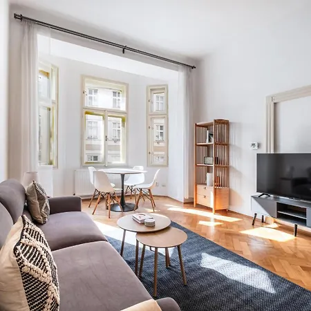 Blueground New Town View Nr Vysehrad Prg-100 Appartement