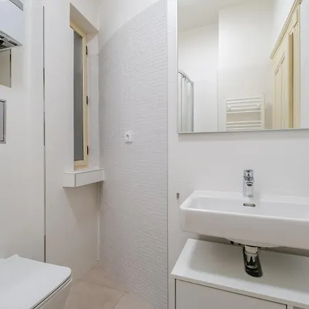 Blueground New Town View Nr Vysehrad Prg-100 Appartamento *