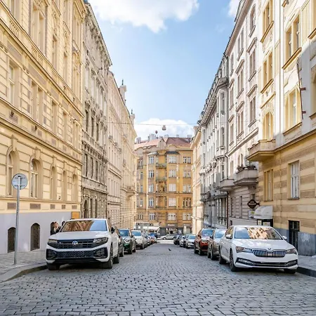 Blueground New Town View Nr Vysehrad Prg-100 プラハ