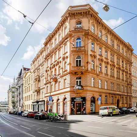 Blueground New Town View Nr Vysehrad Prg-100 Praag