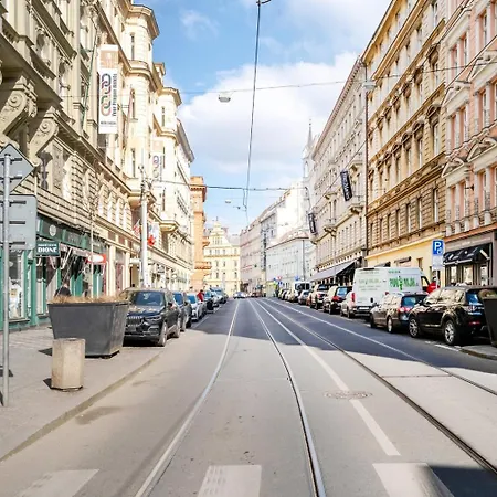 Appartamento Blueground New Town View Nr Vysehrad Prg-100 Praga